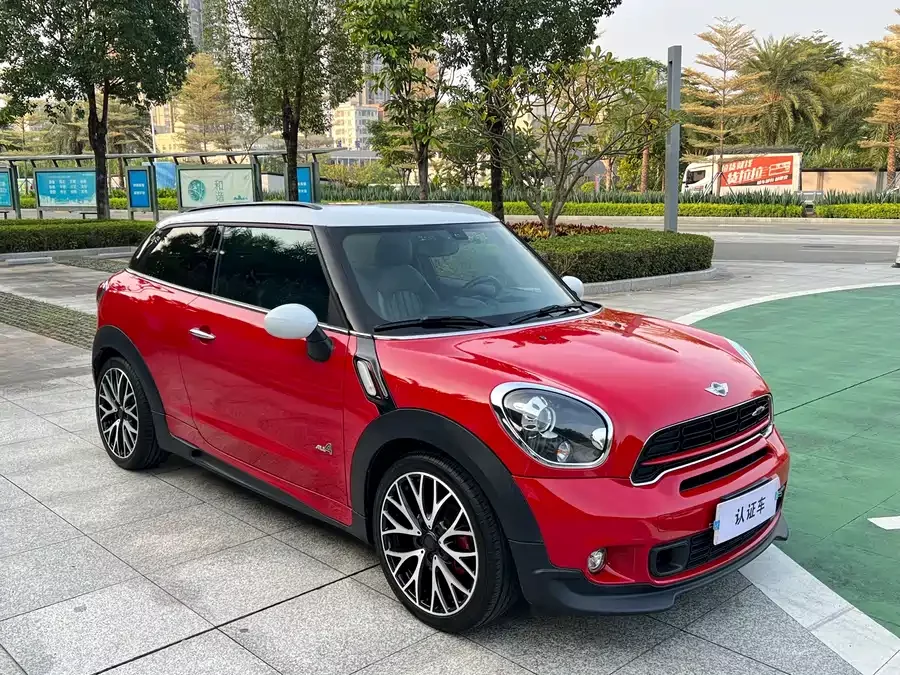 MINI JCW PACEMAN