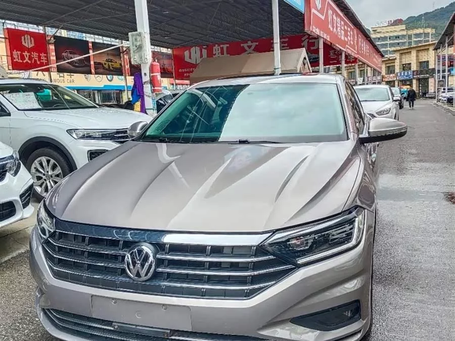 Volkswagen Sagitar