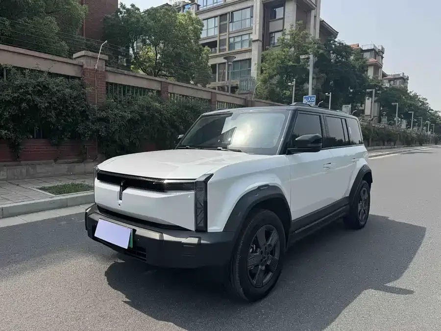 iCAR 03