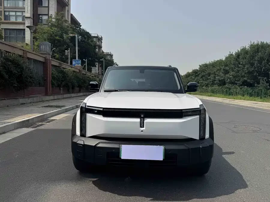 iCAR 03