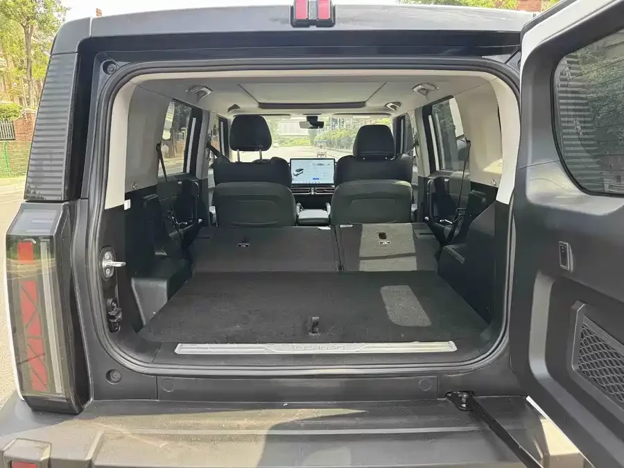 iCAR 03