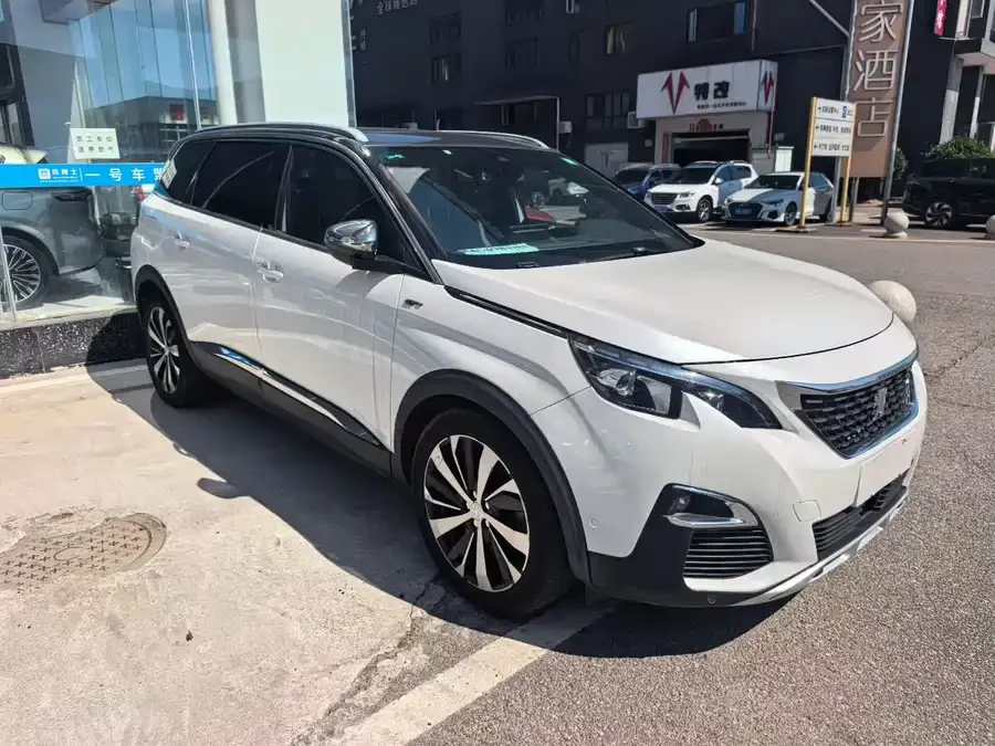 Peugeot 5008