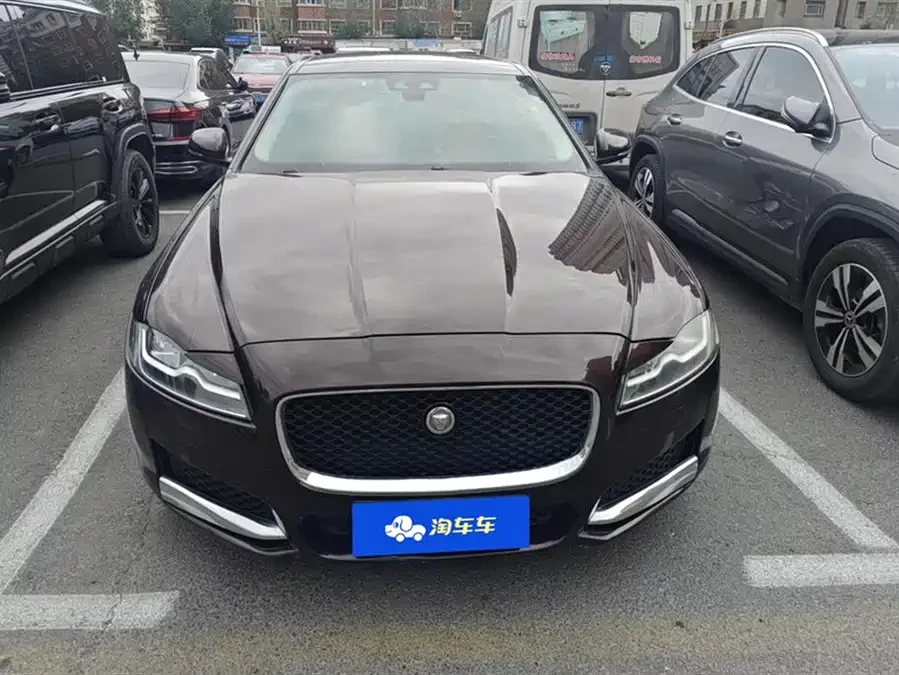 Jaguar XFL