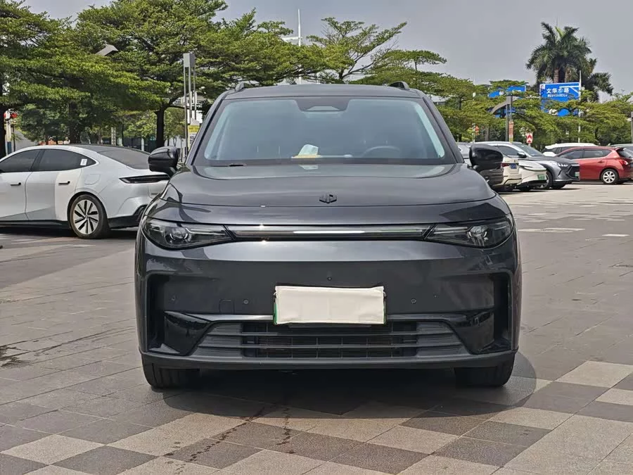 Leapmotor C16