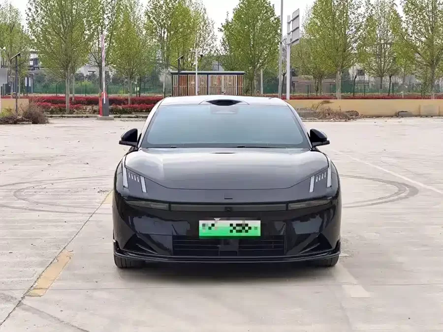 Lynk & Co 10
