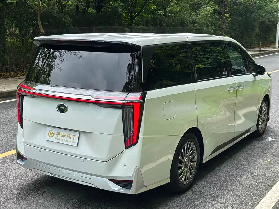 GAC Trumpchi M8