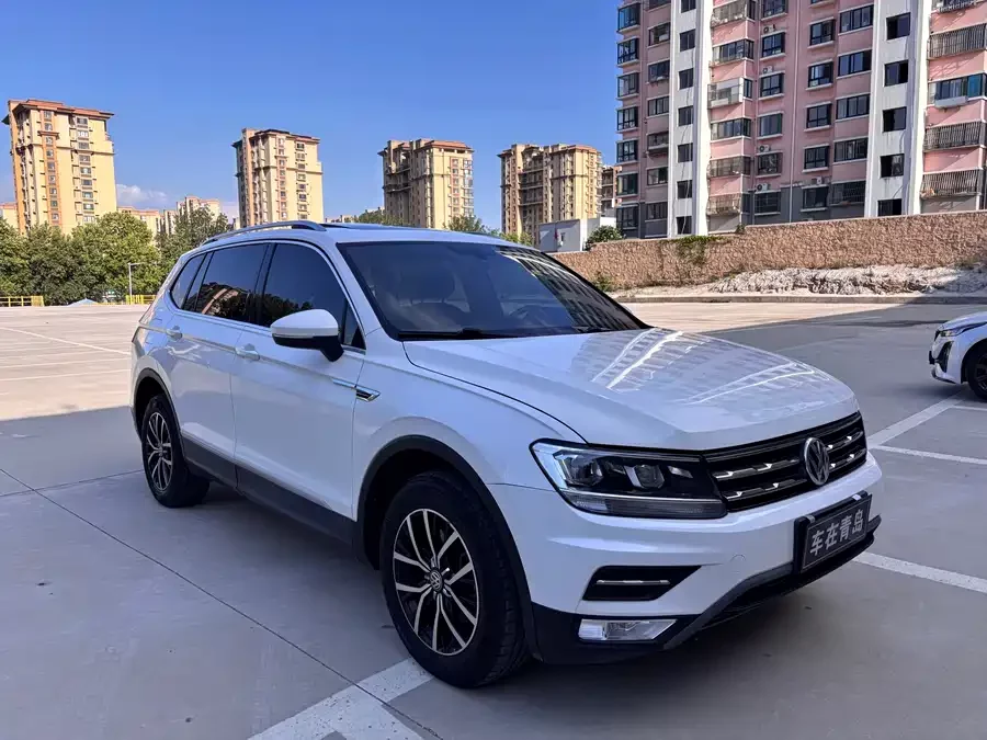 Volkswagen Tiguan L