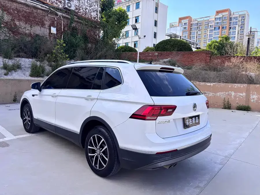 Volkswagen Tiguan L