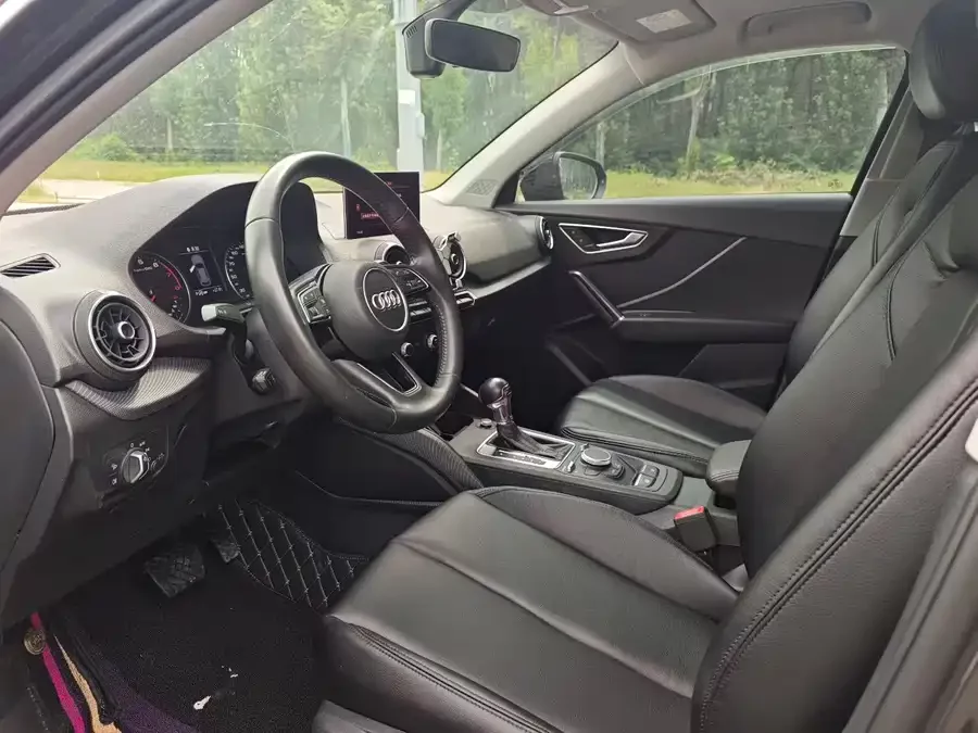Audi Q2L