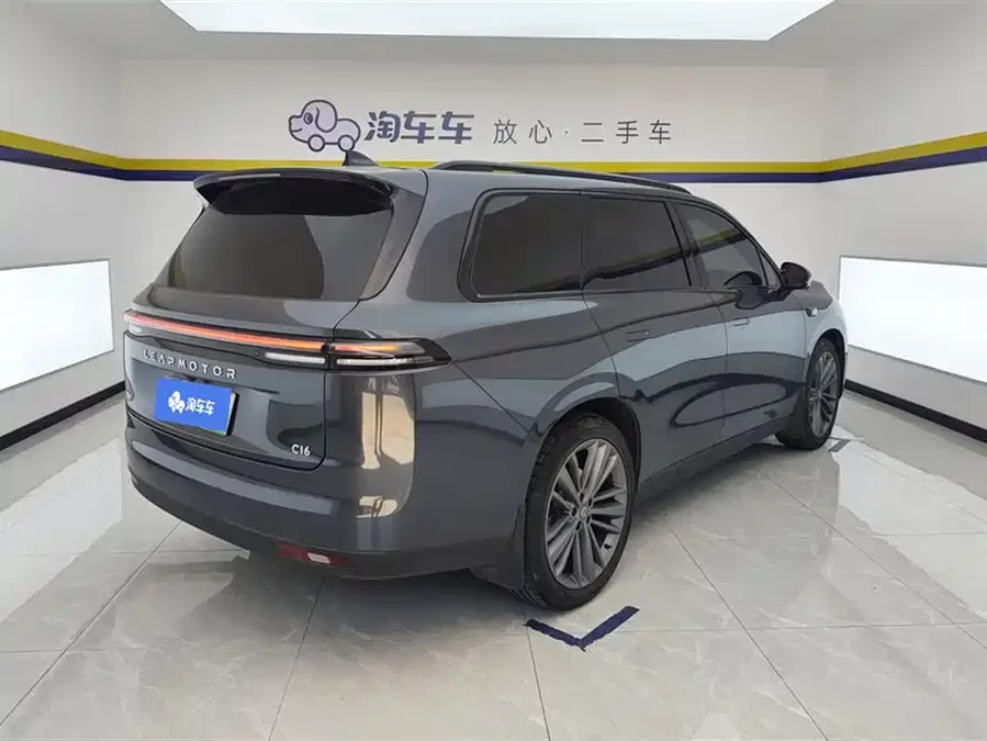 Leapmotor C16