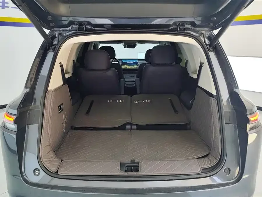 Leapmotor C16