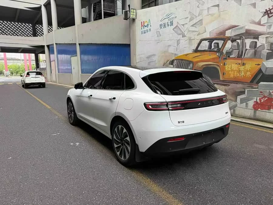 AITO Wenjie M5