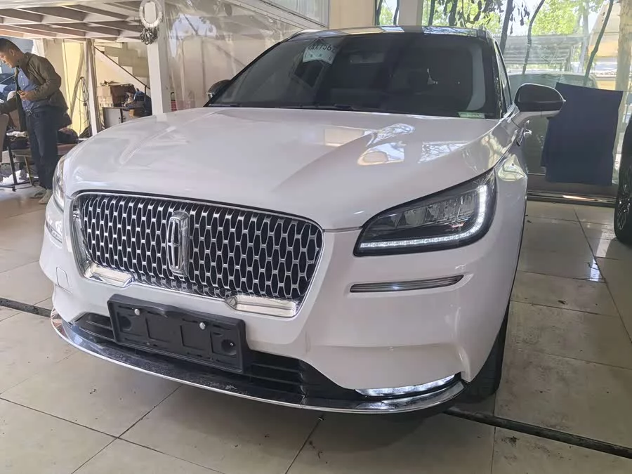 Lincoln Adventurer