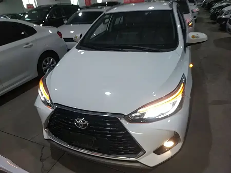 Toyota YARiS L