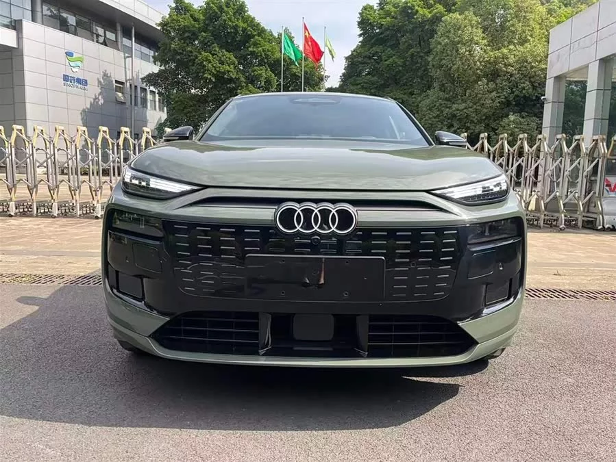 Audi Q6L e-tron