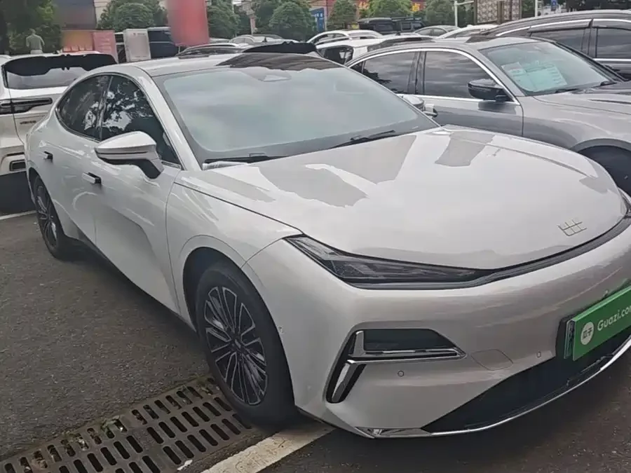 Geely Galaxy Star 8