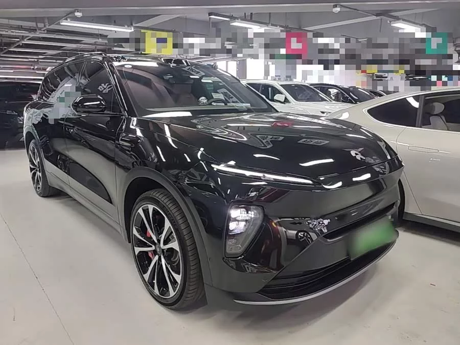 NIO ES8