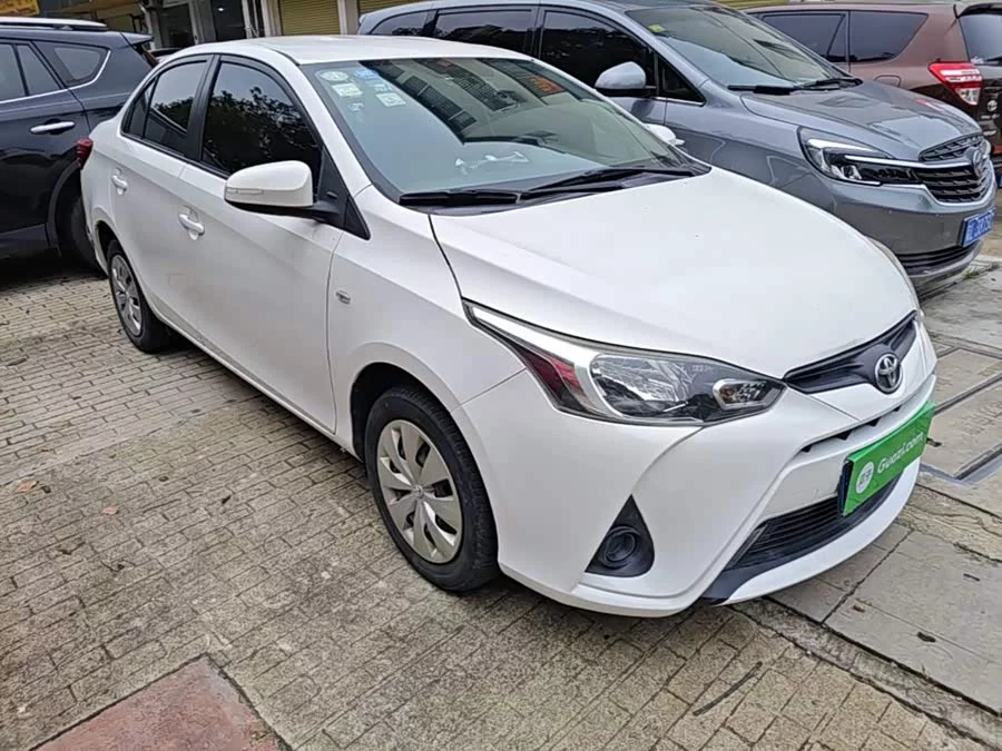 Toyota YARiS L Enjoy