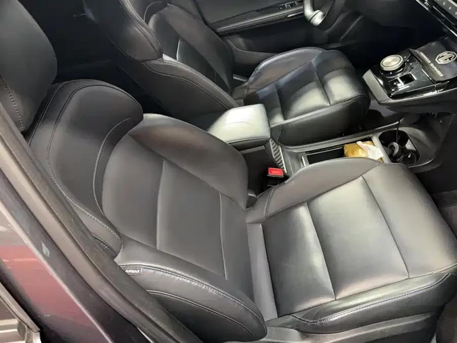 MG 4