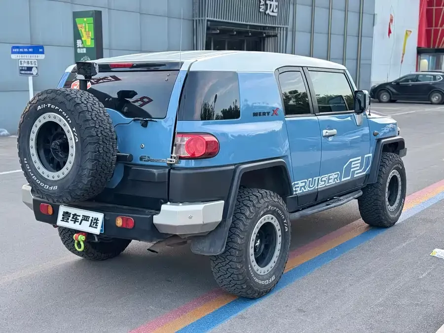 Toyota FJ Cruiser