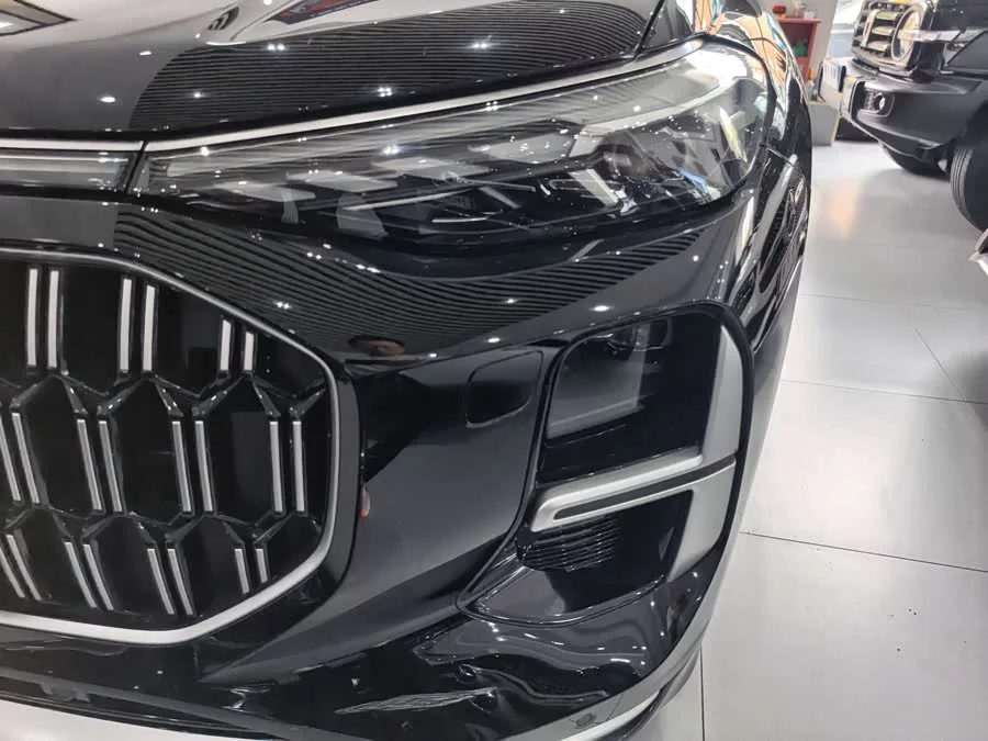 Audi Q6