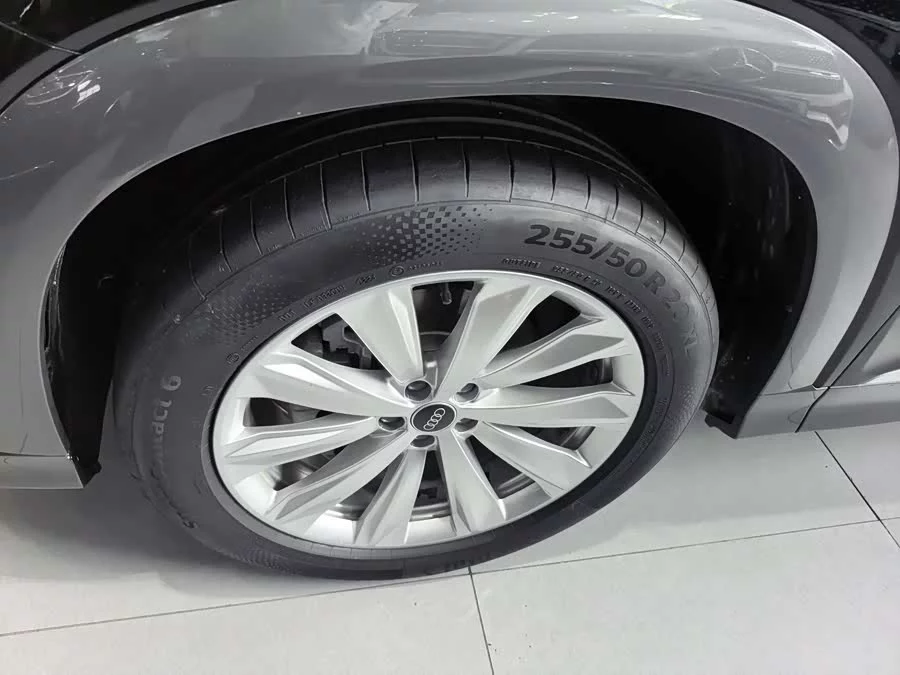 Audi Q6