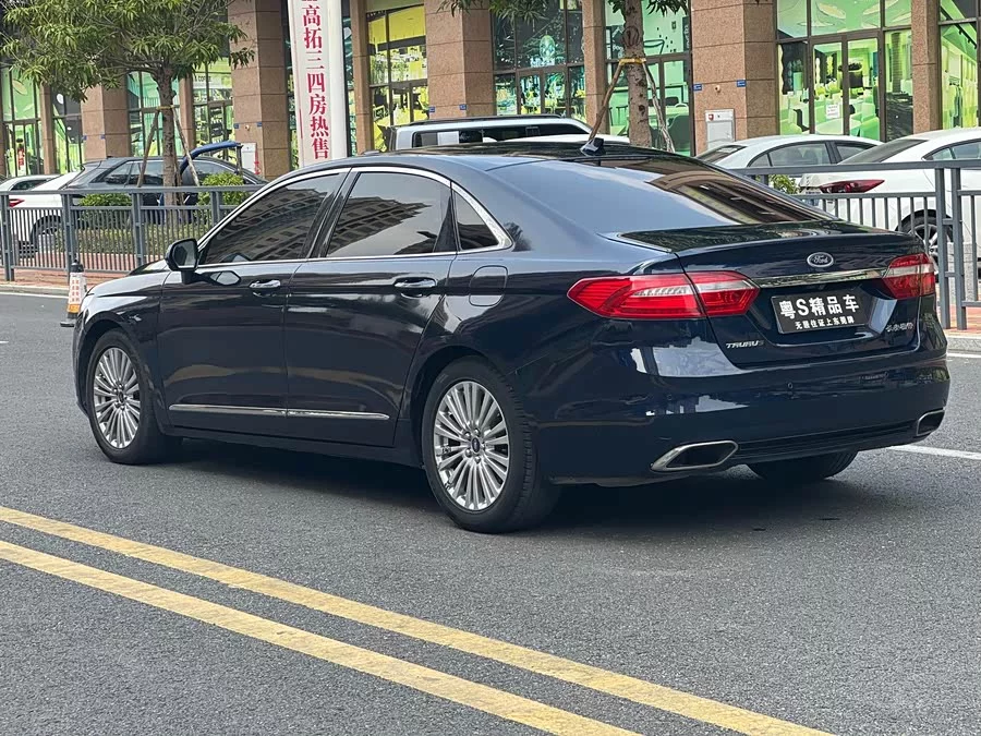 Ford Taurus
