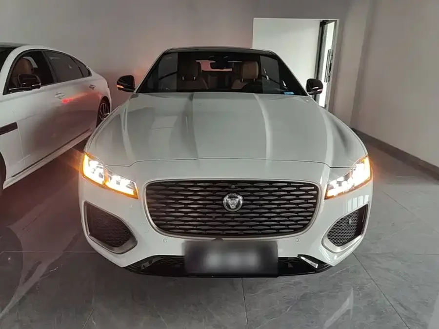 Jaguar XFL