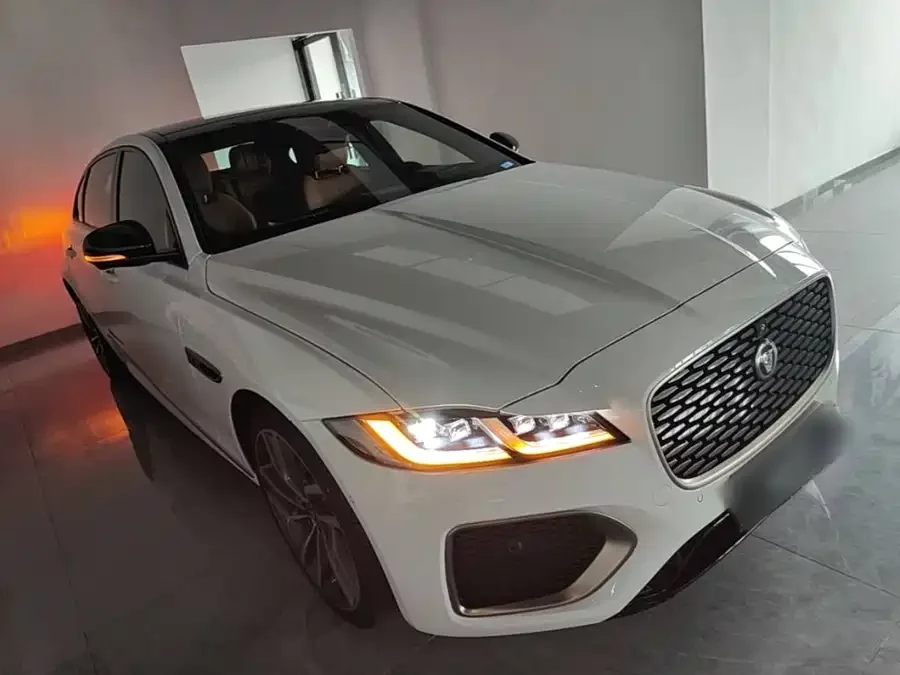 Jaguar XFL