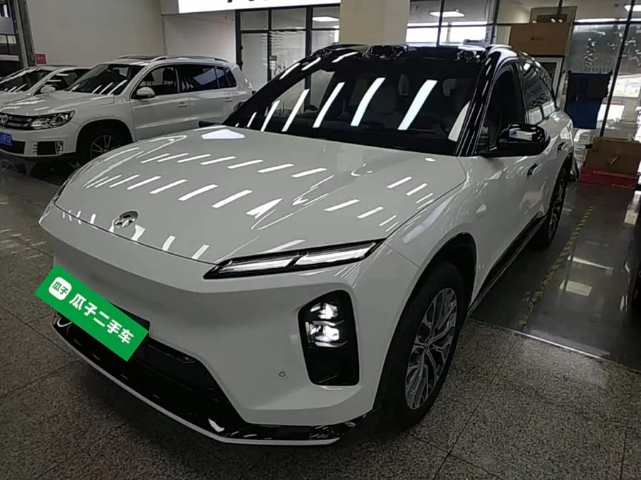 NIO ES6