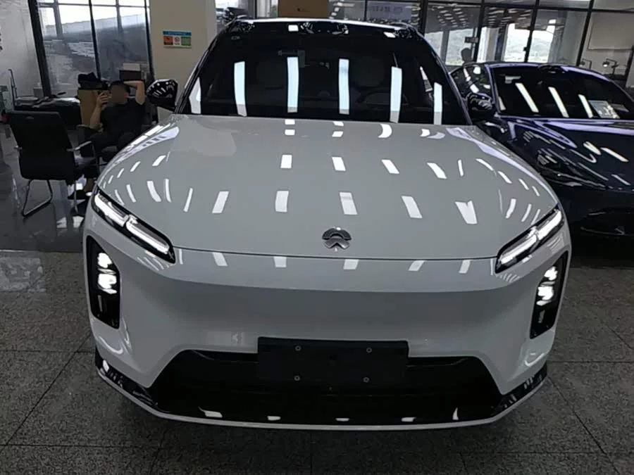 NIO ES6