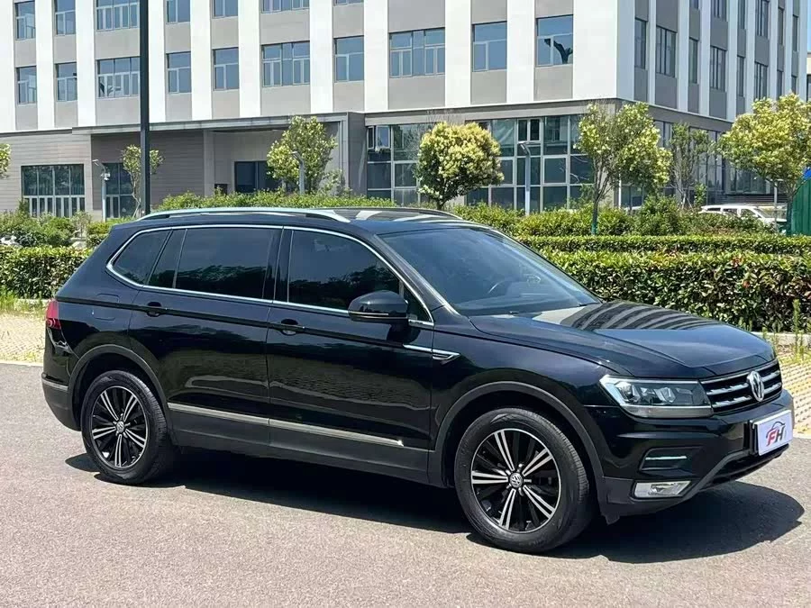 Volkswagen Tiguan L