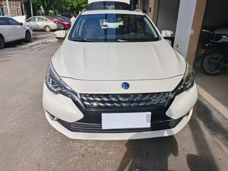 Venucia T90