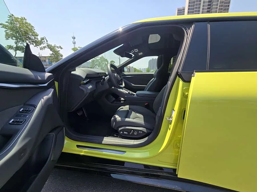 Xpeng P7