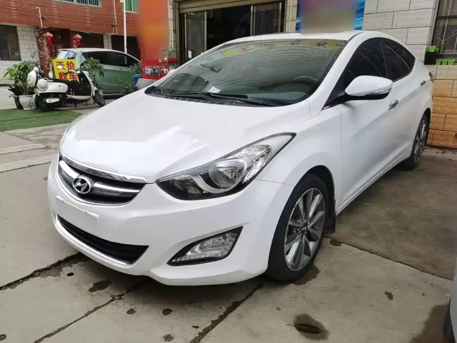 Hyundai Elantra