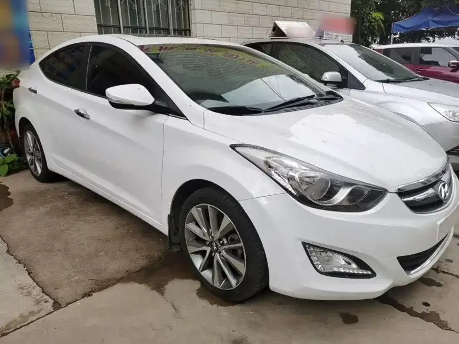 Hyundai Elantra