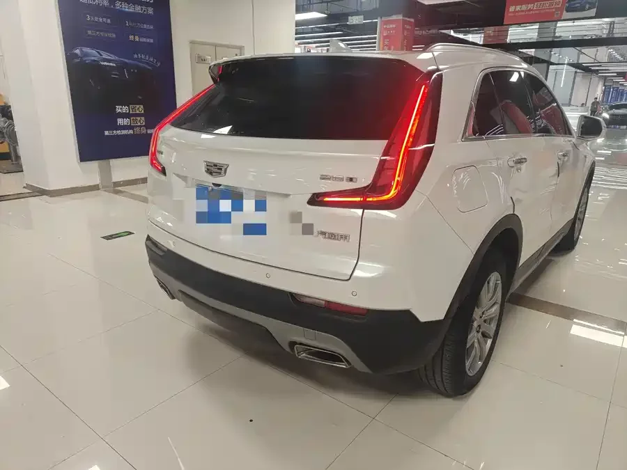 Cadillac XT4