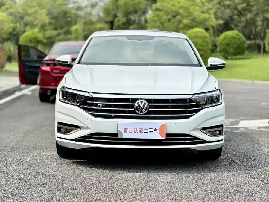 Volkswagen Sagitar