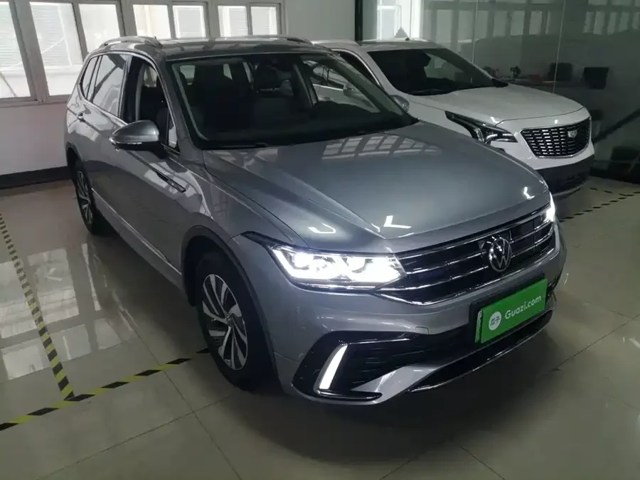 Volkswagen Tiguan L plug-in hybrid