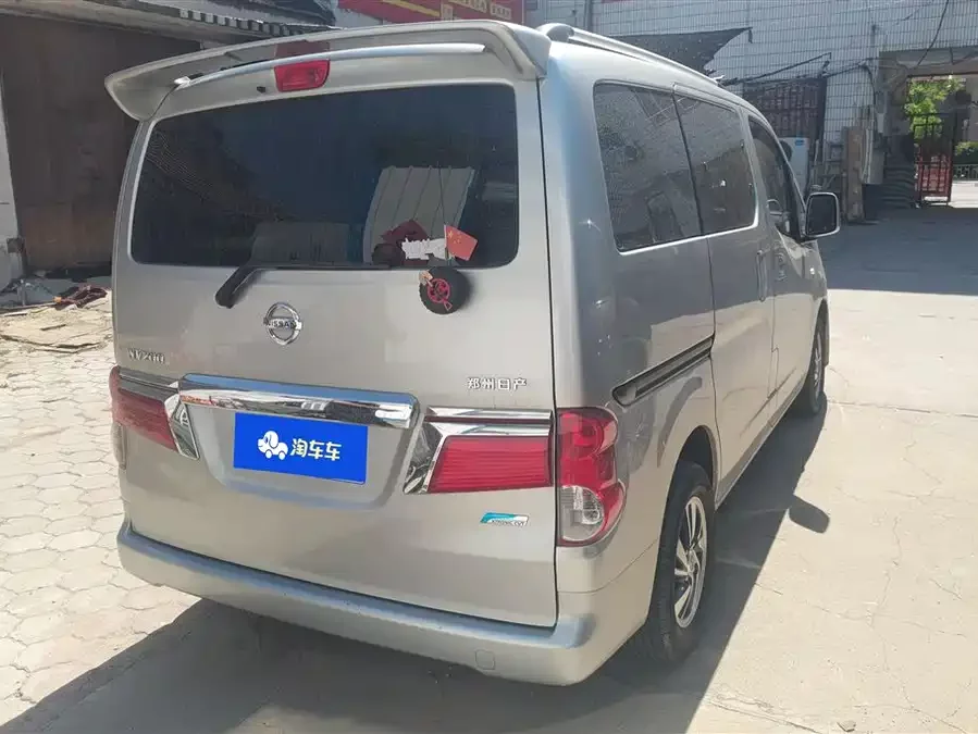 Nissan NV200