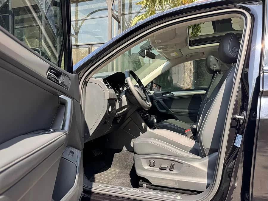 Volkswagen Tiguan L