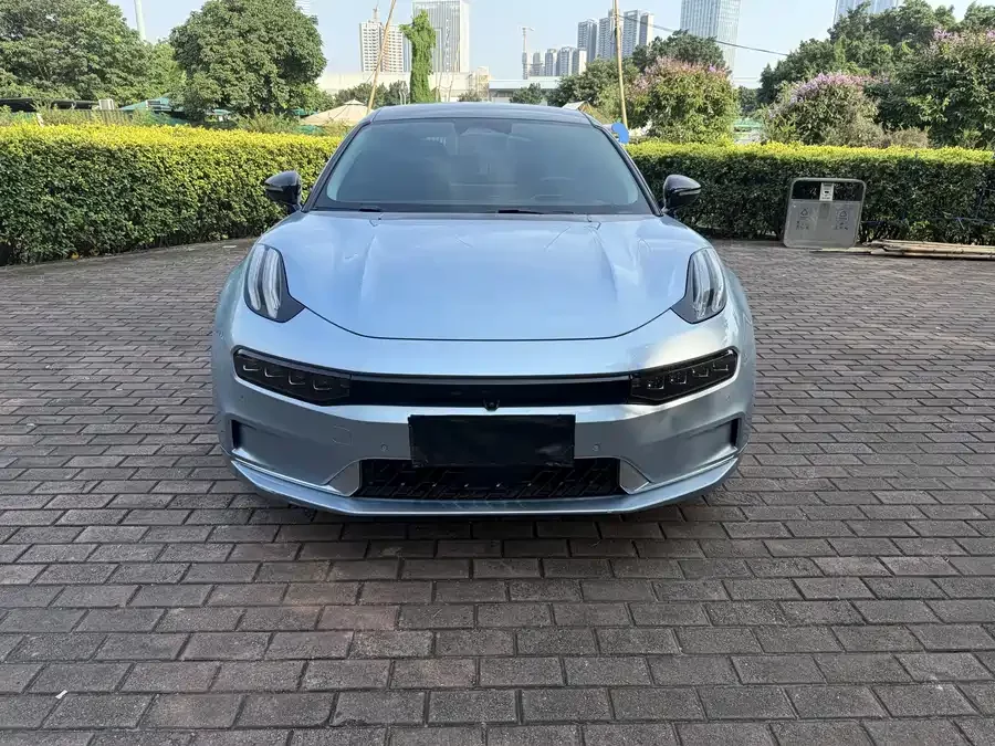 Zeekr 001