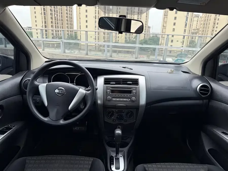 Nissan Livina