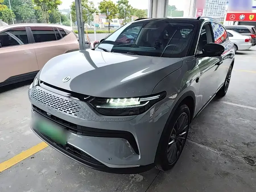 Leapmotor C11
