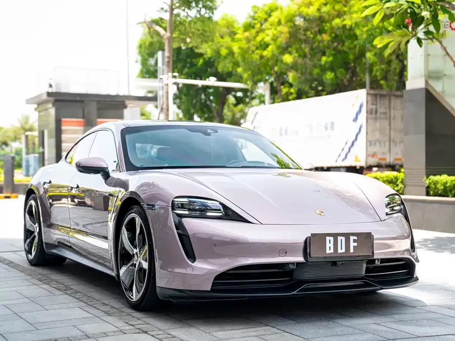 Porsche Taycan