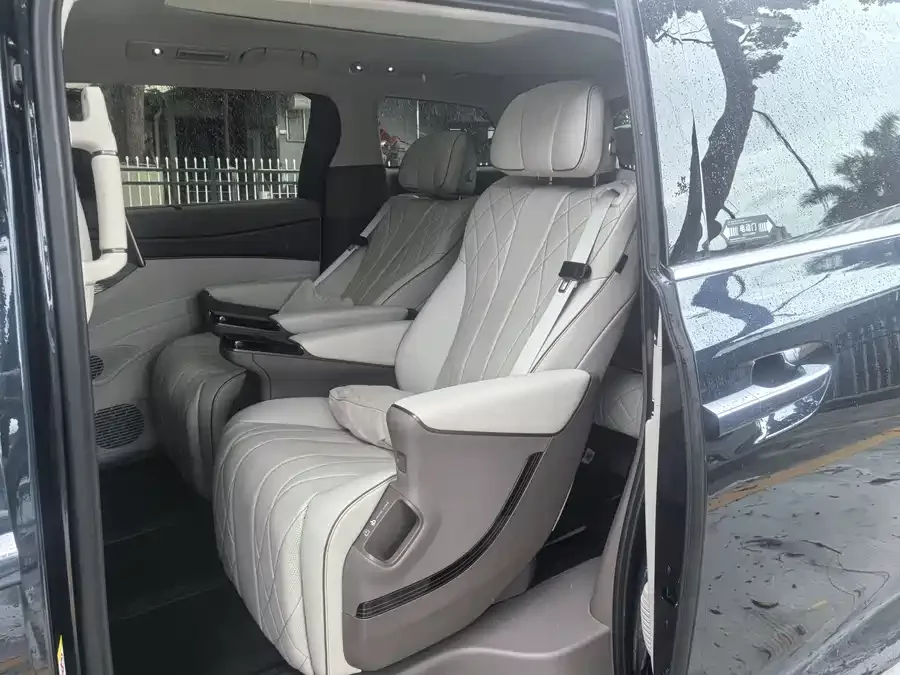 BYD D9