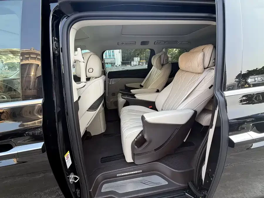 BYD D9