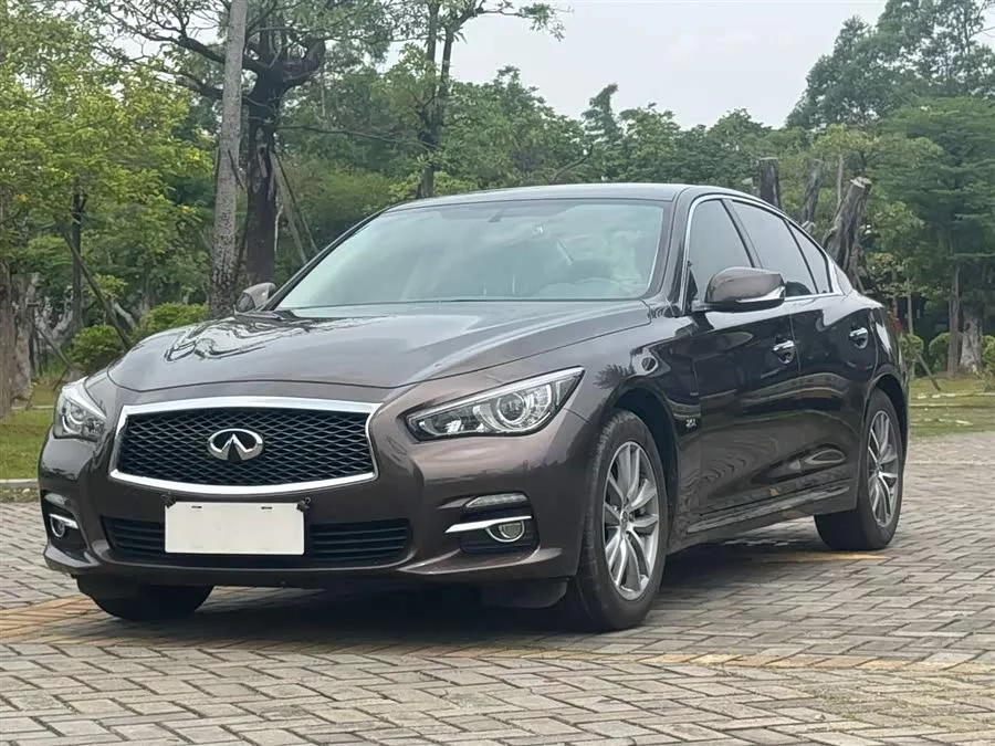 Infiniti Q50L