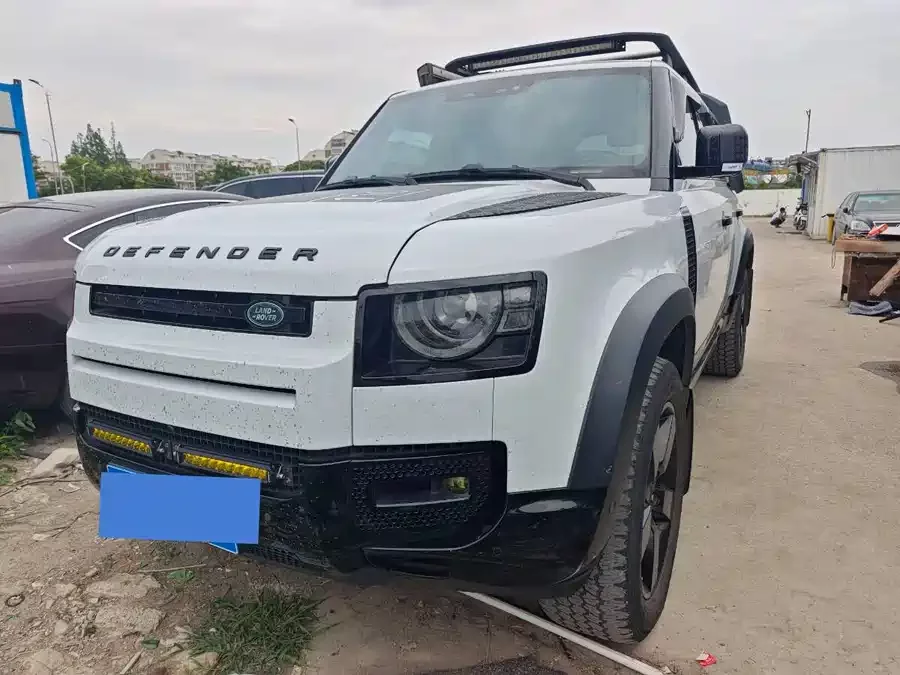 Land Rover guard