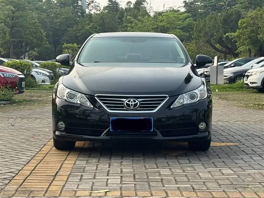 Toyota Reiz